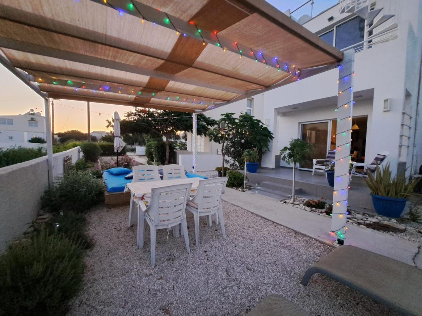 Cozy Beach House Pervolia Exterior foto