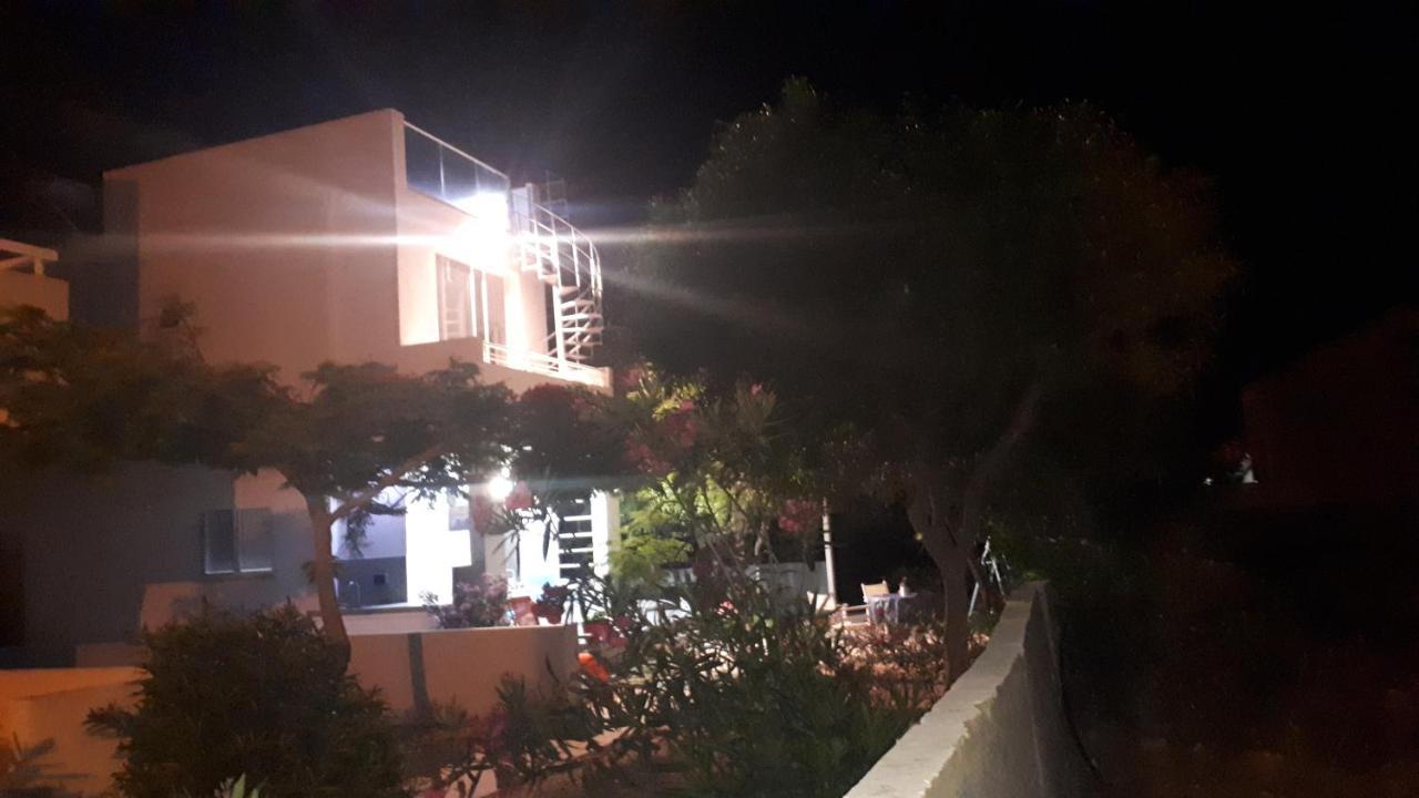 Cozy Beach House Pervolia Exterior foto